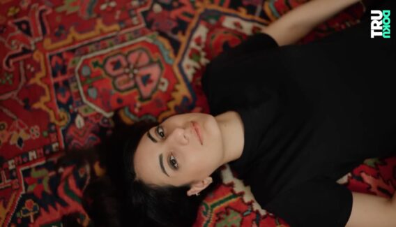 Iranerin in Freiheit_ Tru Doku